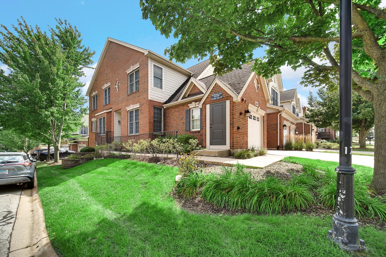 22 Red Tail Dr., Hawthorn Woods, IL 60047