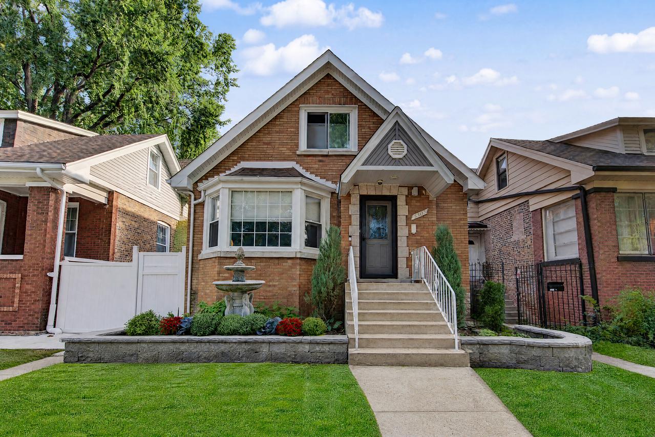 3305 W 66th St., Chicago, IL 60629