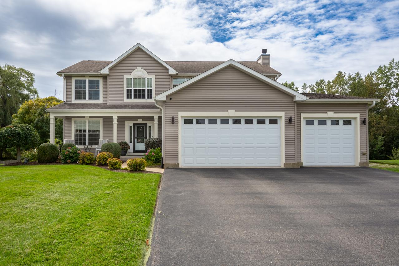 364 Abbey Ln., Antioch, IL 60002