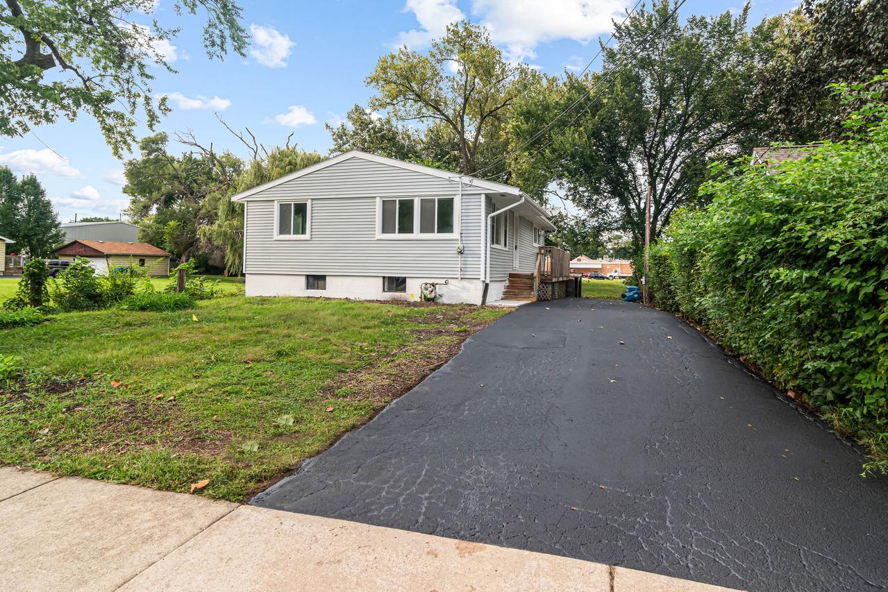1428 Superior St., Aurora, IL 60505