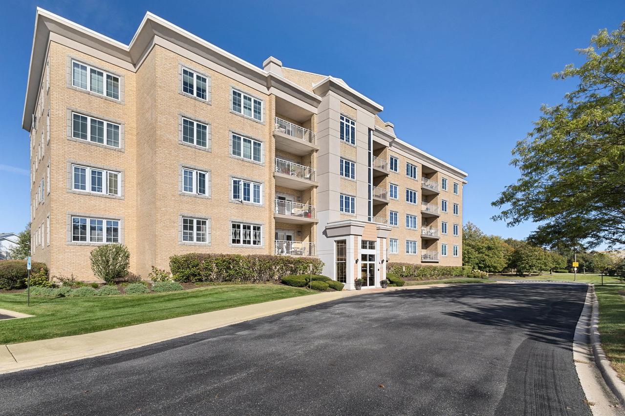 9730 Koch Ct. #1B, Orland Park, IL 60467