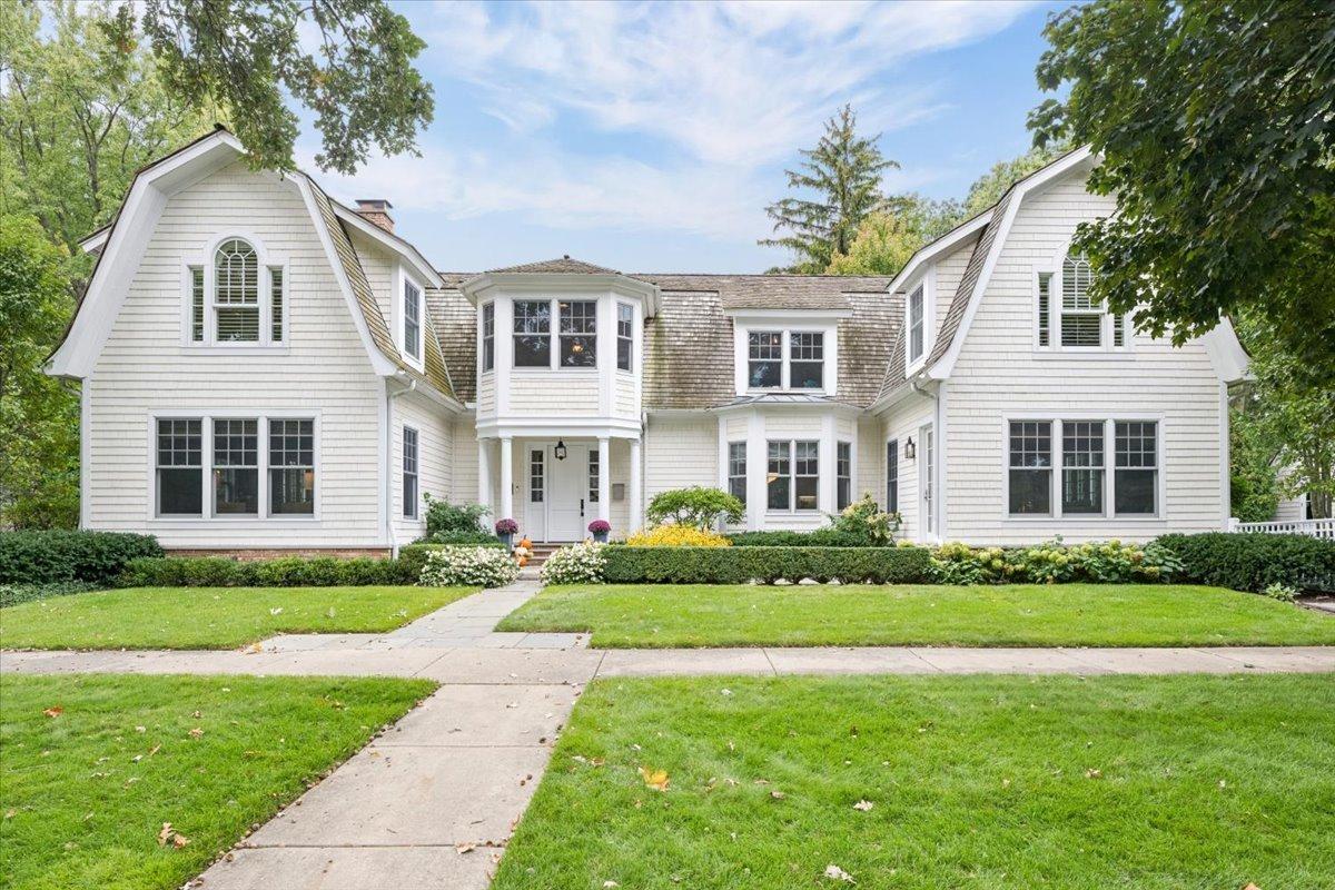 252 Myrtle St., Winnetka, IL 60093