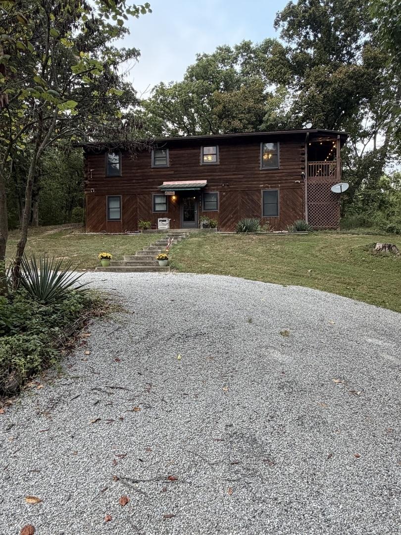 4083 Private Road 25, Pinckneyville, IL 62274
