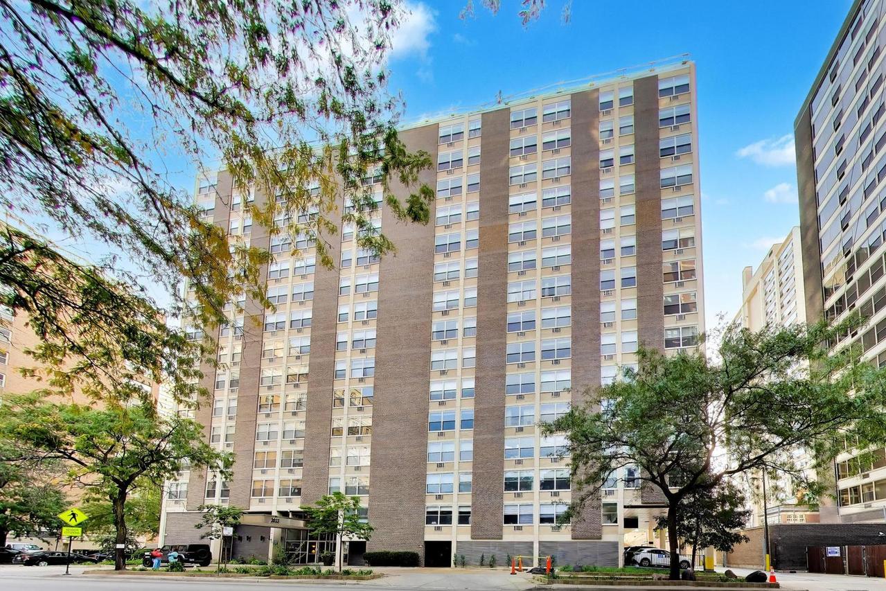 3033 N Sheridan Rd. #1507, Chicago, IL 60657