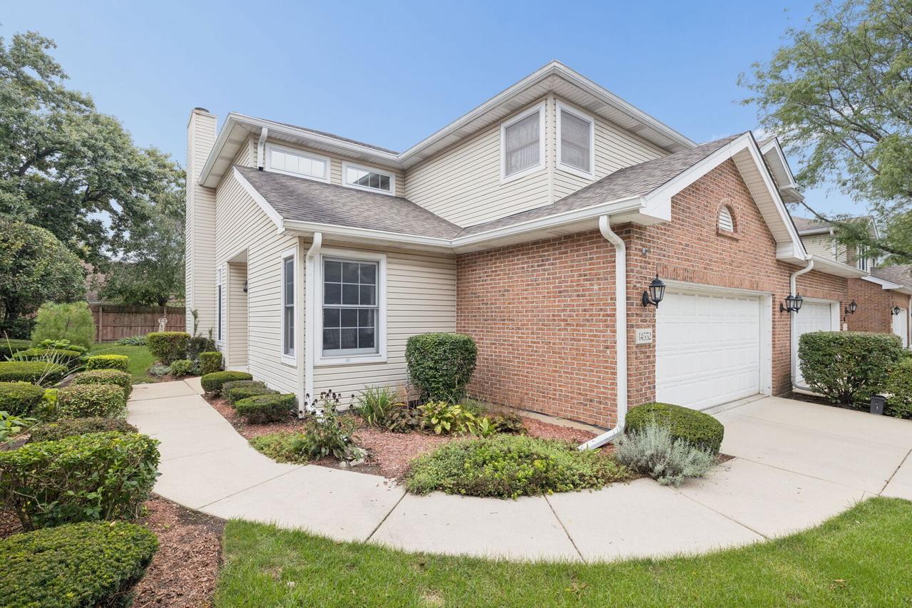14552 Club Circle Dr., Oak Forest, IL 60452