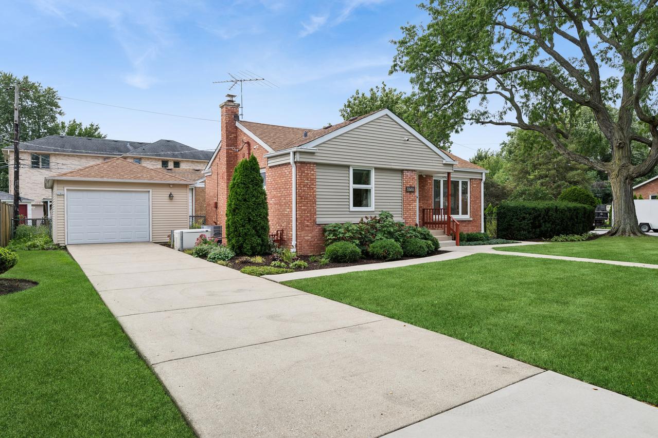 6929 W Madison St., Niles, IL 60714