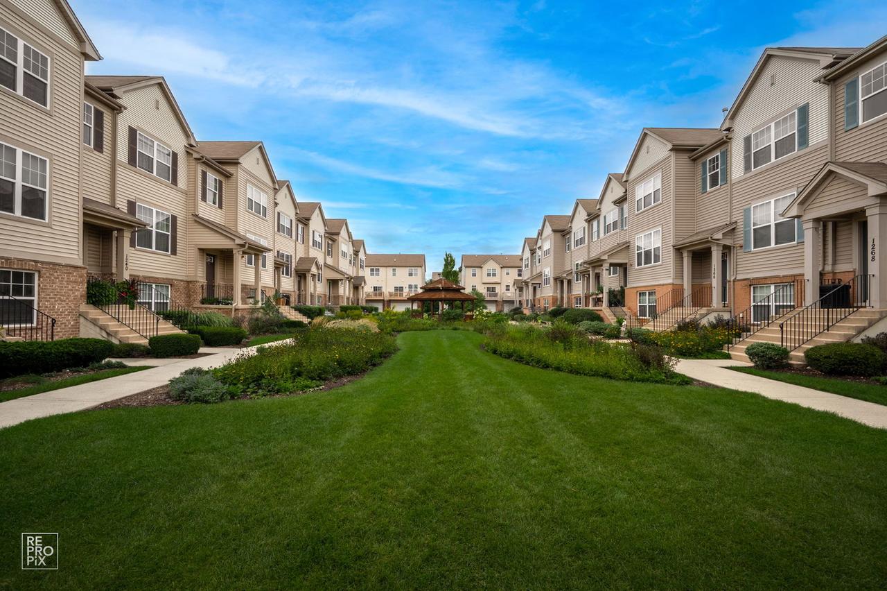 1262 Evergreen Ave., Des Plaines, IL 60016