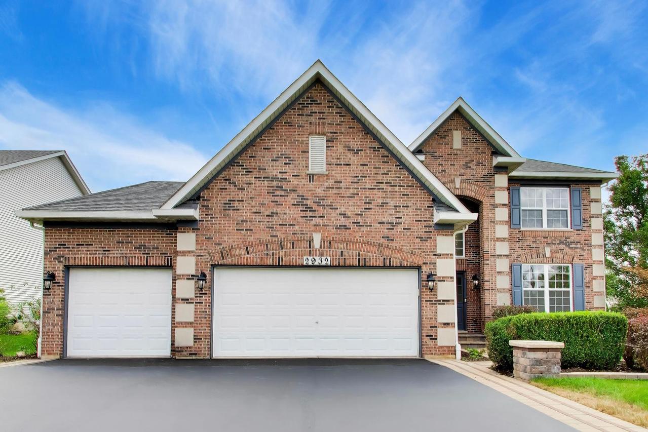 2932 Forest Creek Ln., Naperville, IL 60565