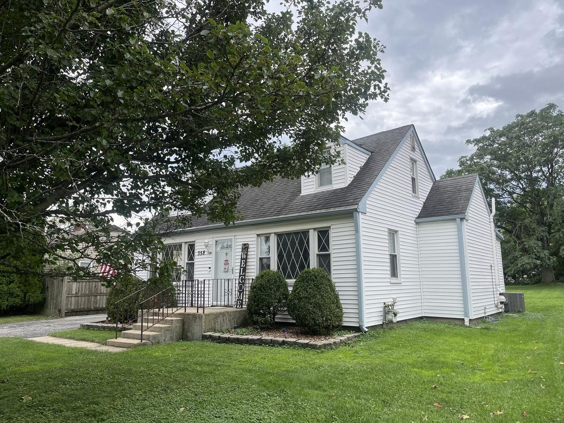 358 N Fairfield Ave., Lombard, IL 60148