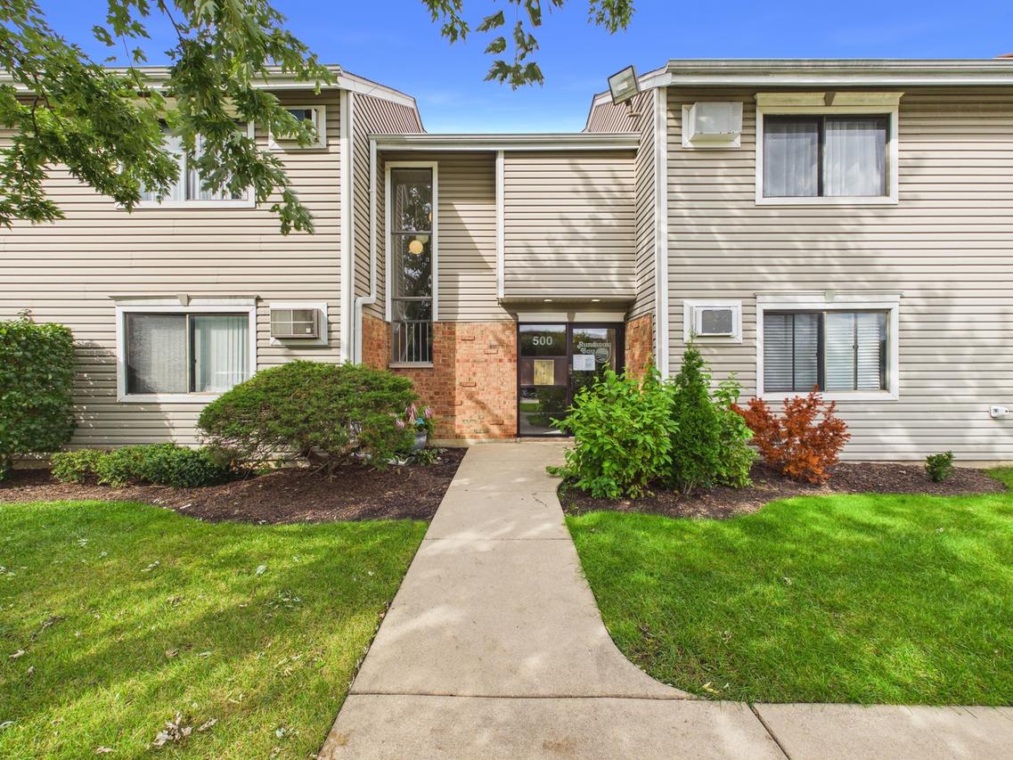 500 Bayside Dr. #6, Palatine, IL 60074
