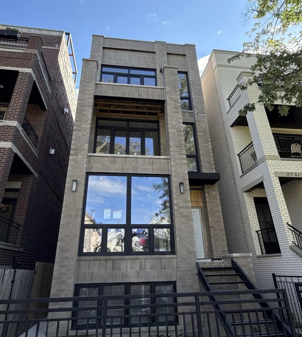 2743 N Greenview Ave. #1, Chicago, IL 60614