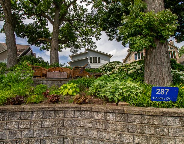 287 Holiday Dr., Lake Holiday, IL 60552