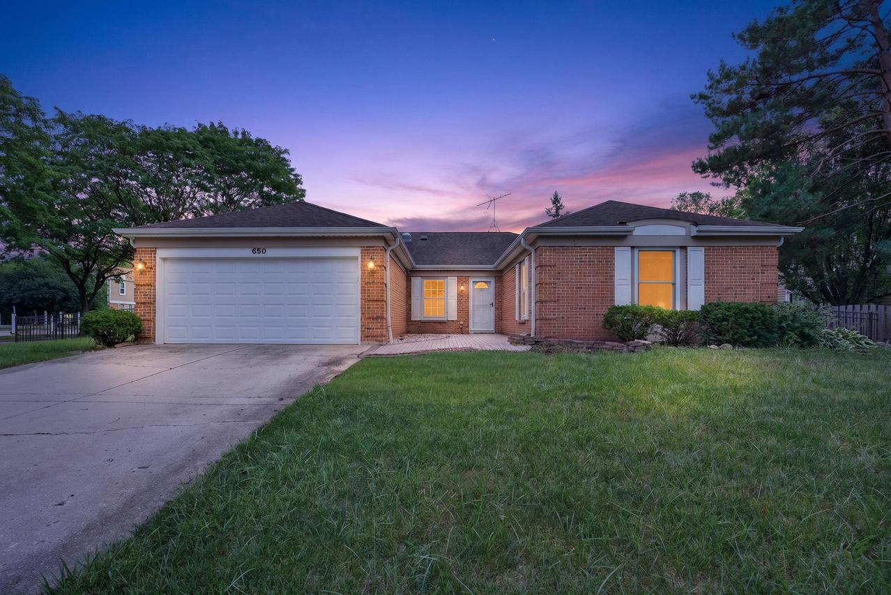 650 Wainsford Dr., Hoffman Estates, IL 60169