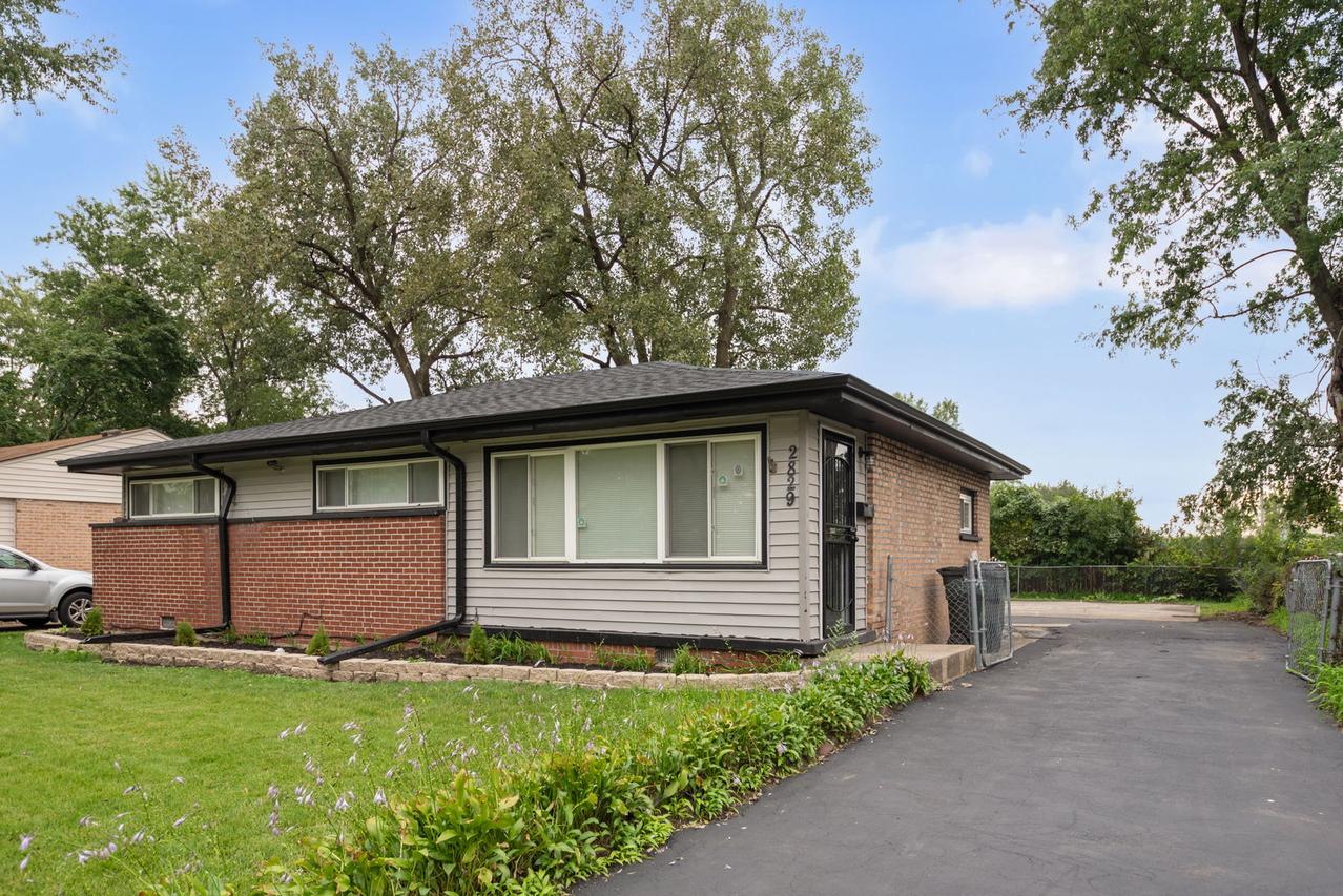 2829 Stafford Dr., Markham, IL 60428