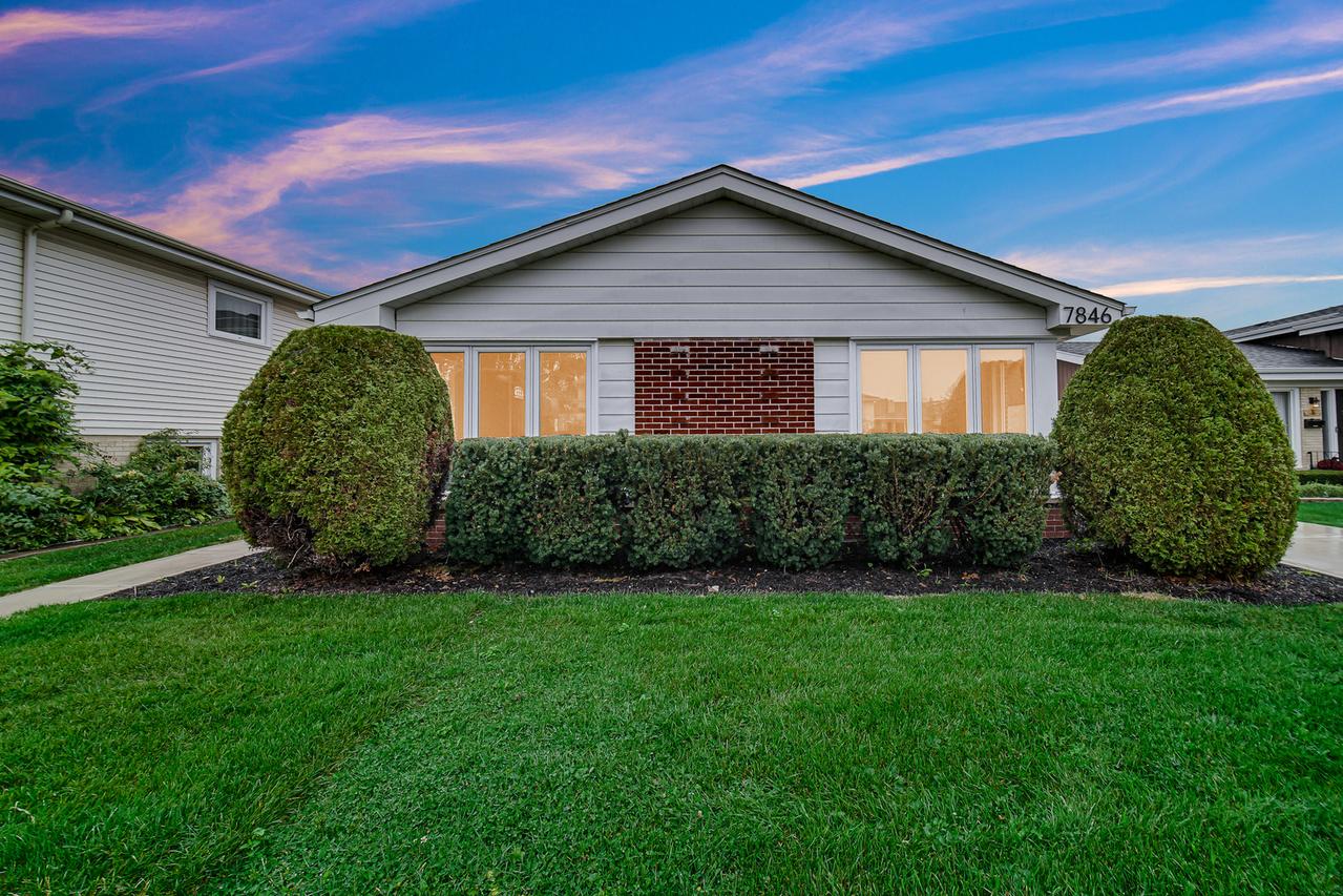 7846 Maple St., Morton Grove, IL 60053