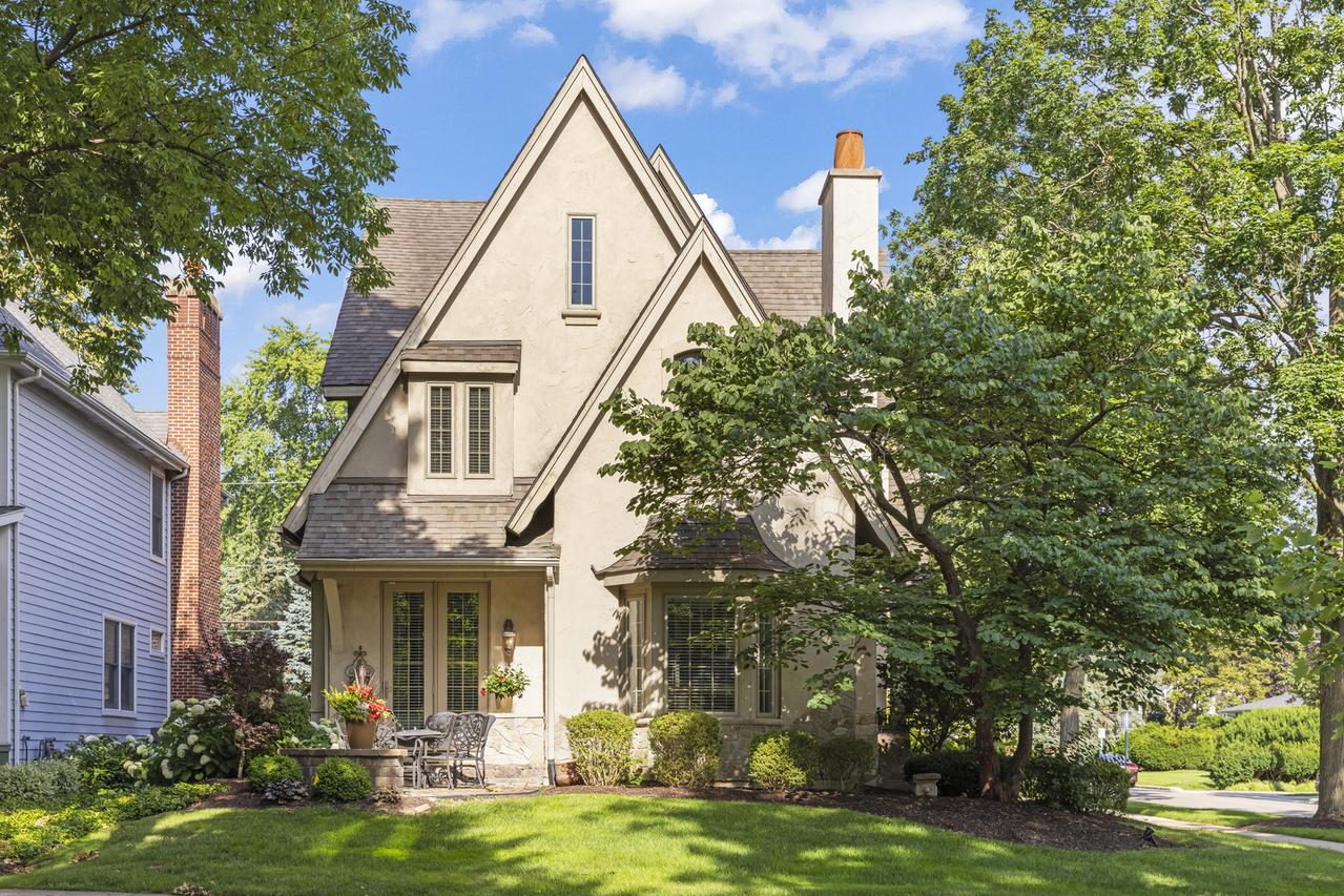 706 N Ellsworth St., Naperville, IL 60563