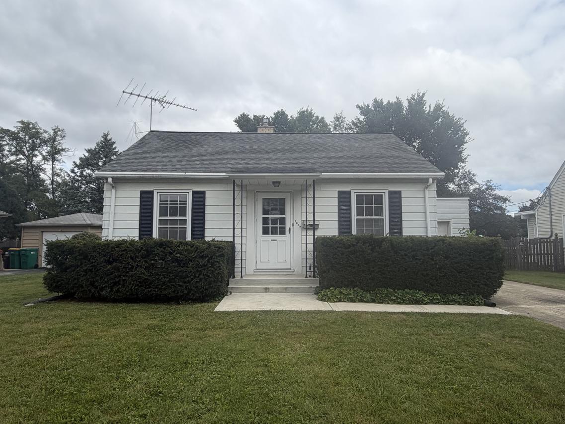 1607 Stratford Ct., Joliet, IL 60435