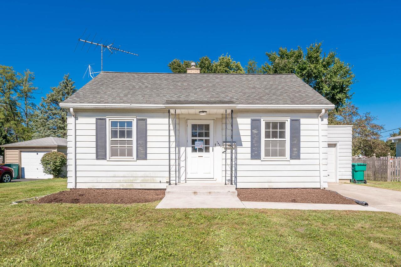 1607 Stratford Ct., Joliet, IL 60435