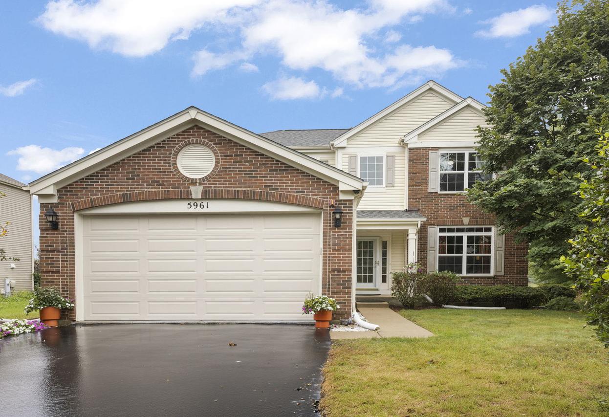 5961 Mackinac Ln., Hoffman Estates, IL 60192