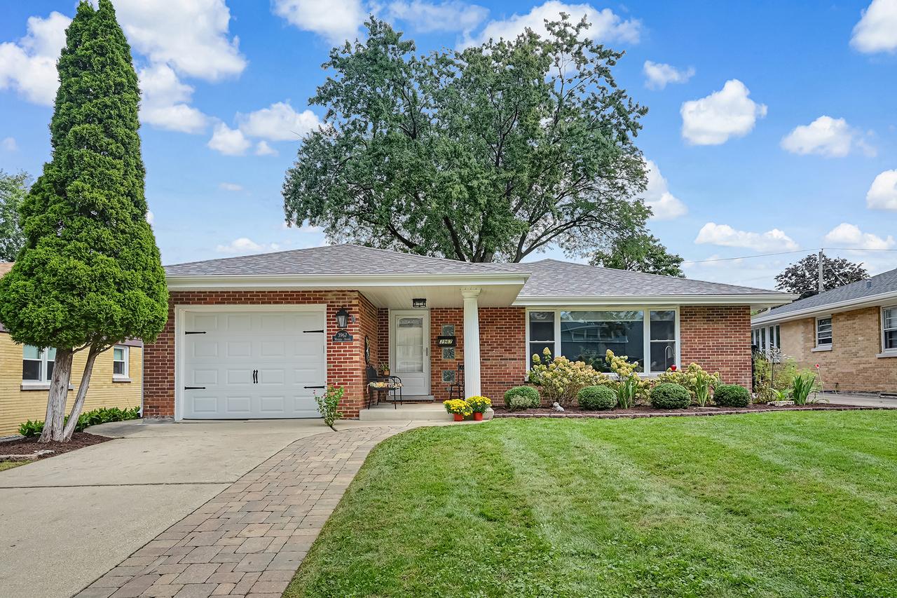3967 Western Ave., Western Springs, IL 60558