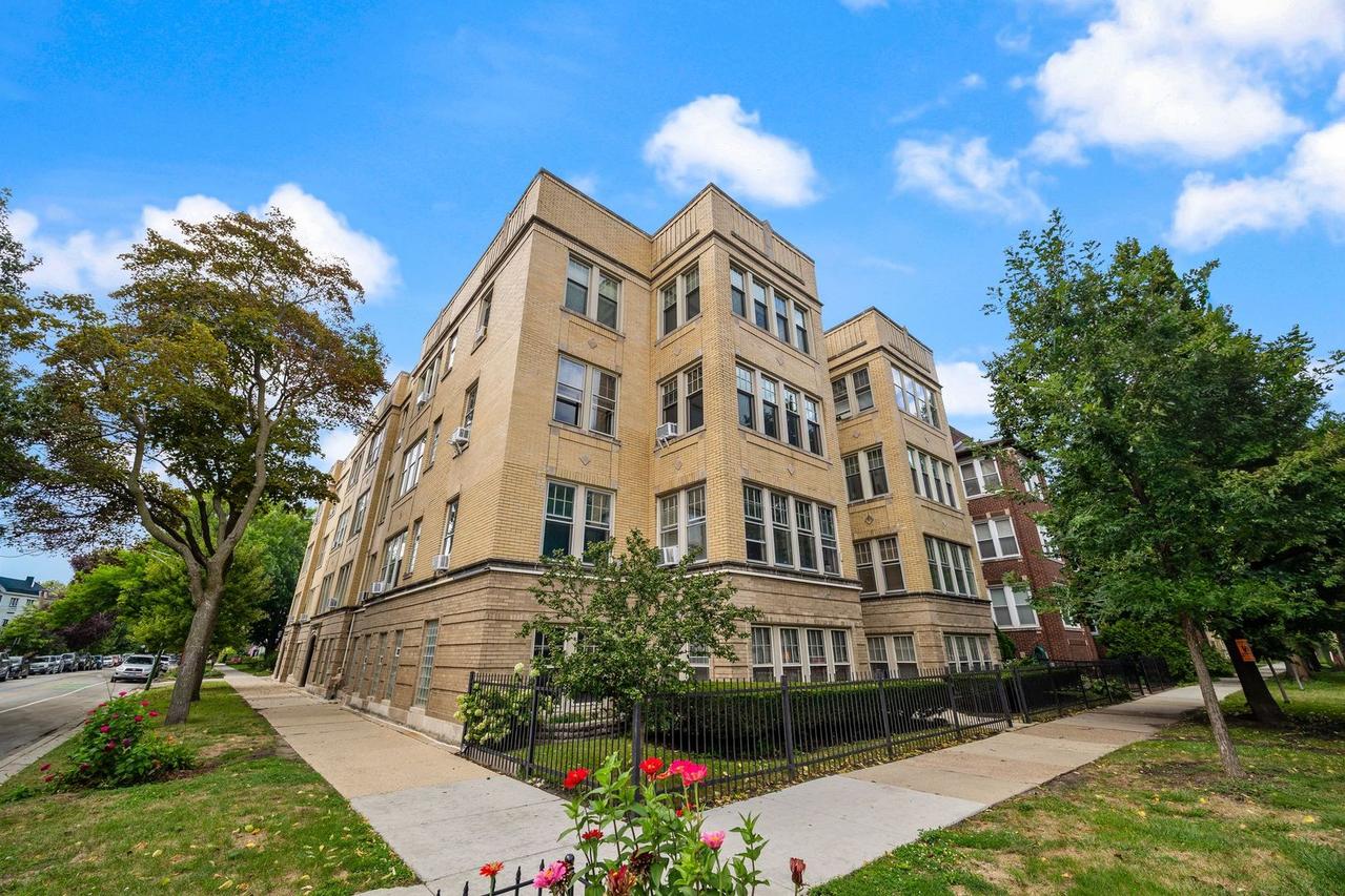 5030 N Leavitt St. #3, Chicago, IL 60625