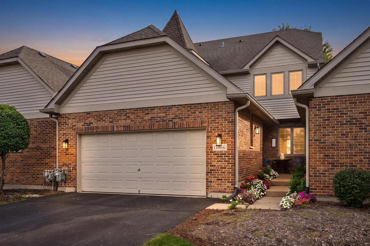 13866 Steeples Rd., Lemont, IL 60439