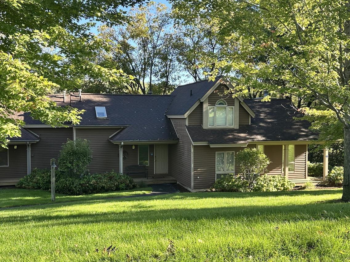 111 Walnut Hill Dr., Galena, IL 61036
