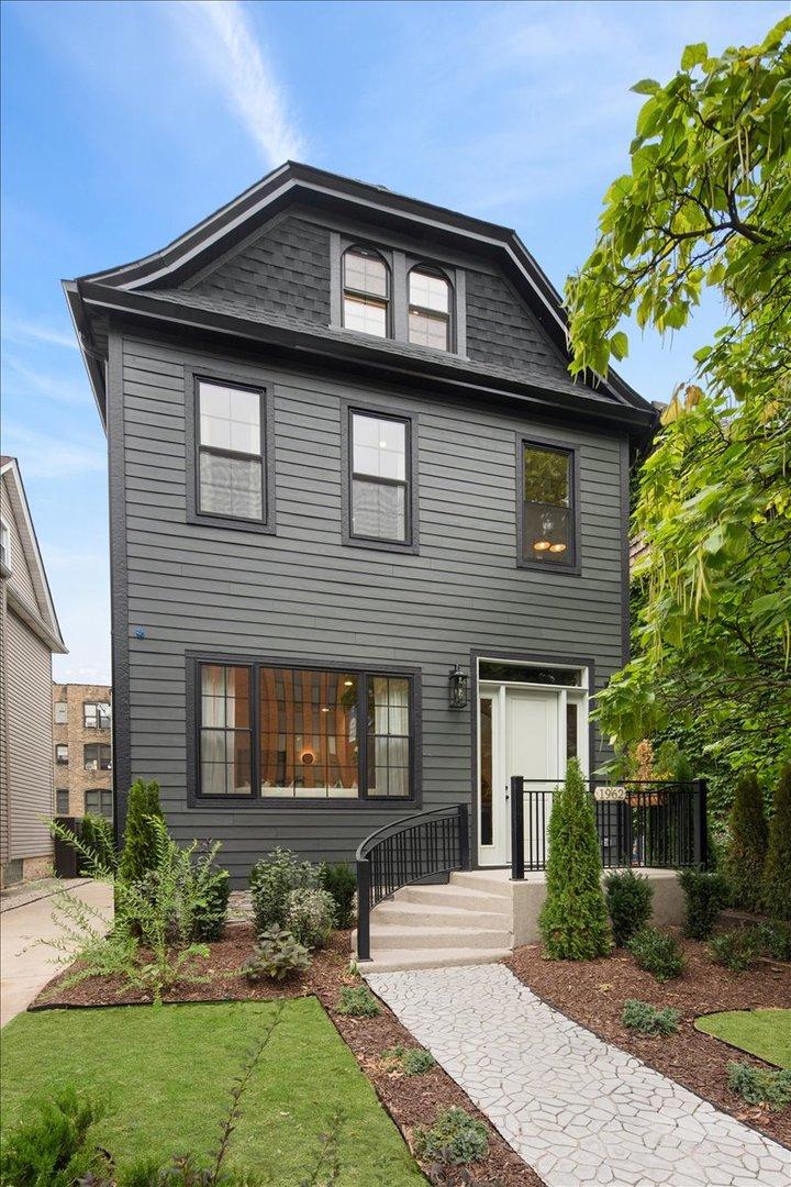 1962 W Wilson Ave., Chicago, IL 60640