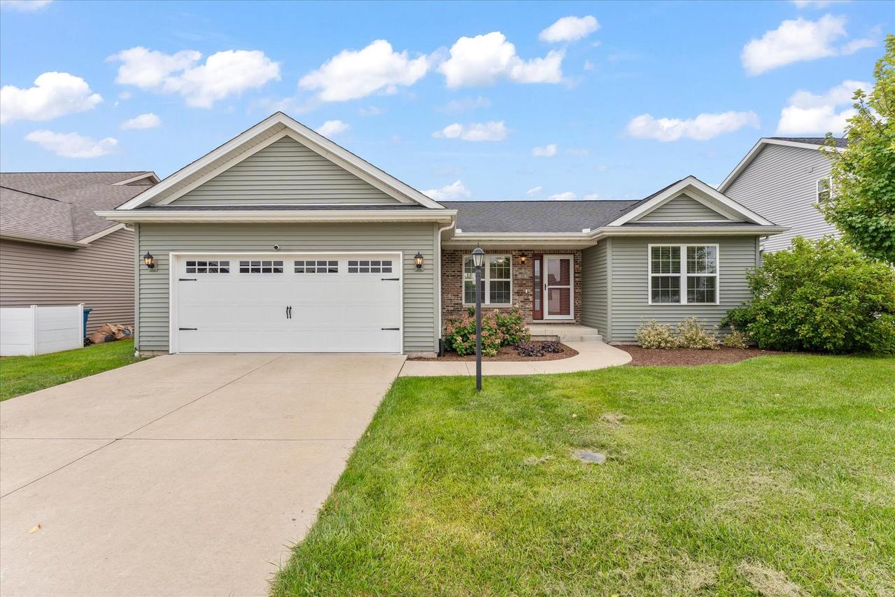 35 Lodge Tr., Monticello, IL 61856