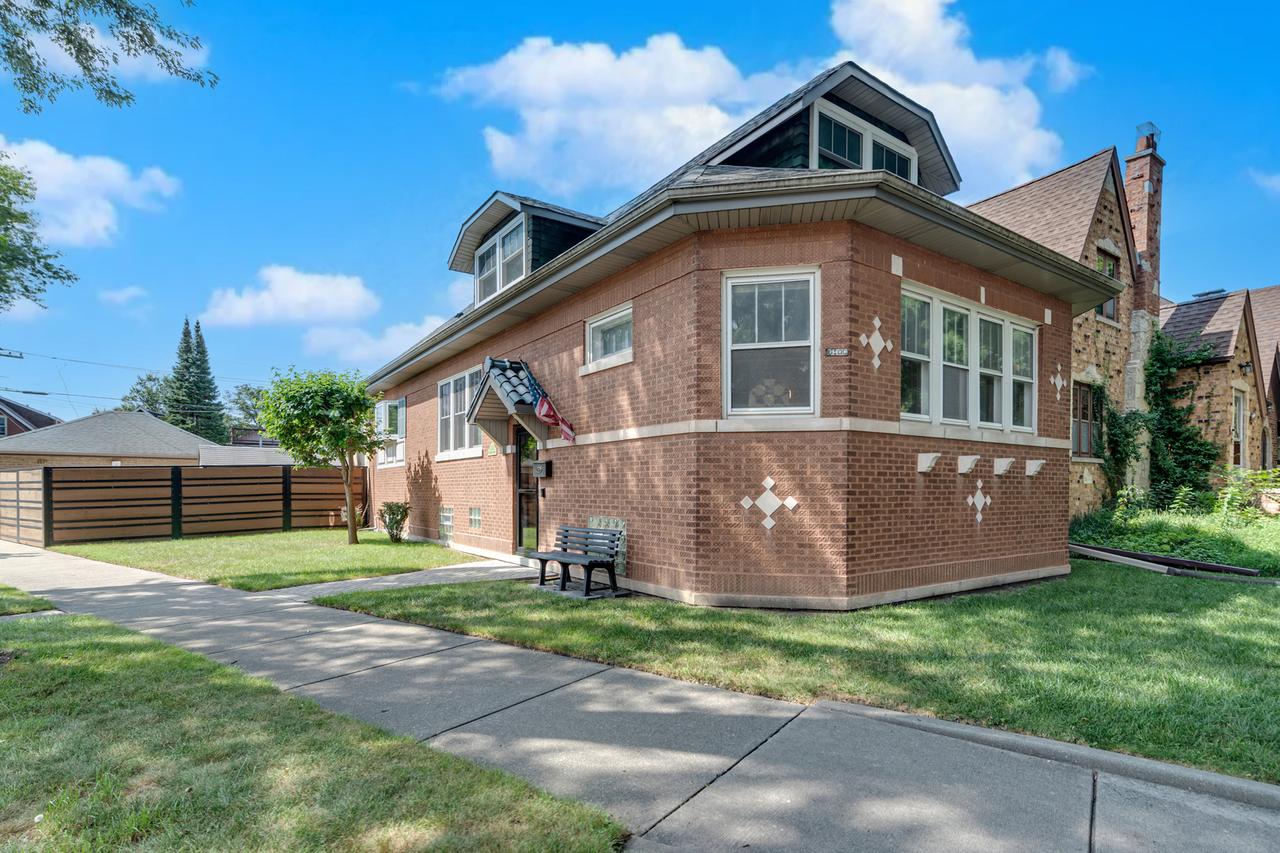 6100 N Mason Ave., Chicago, IL 60646