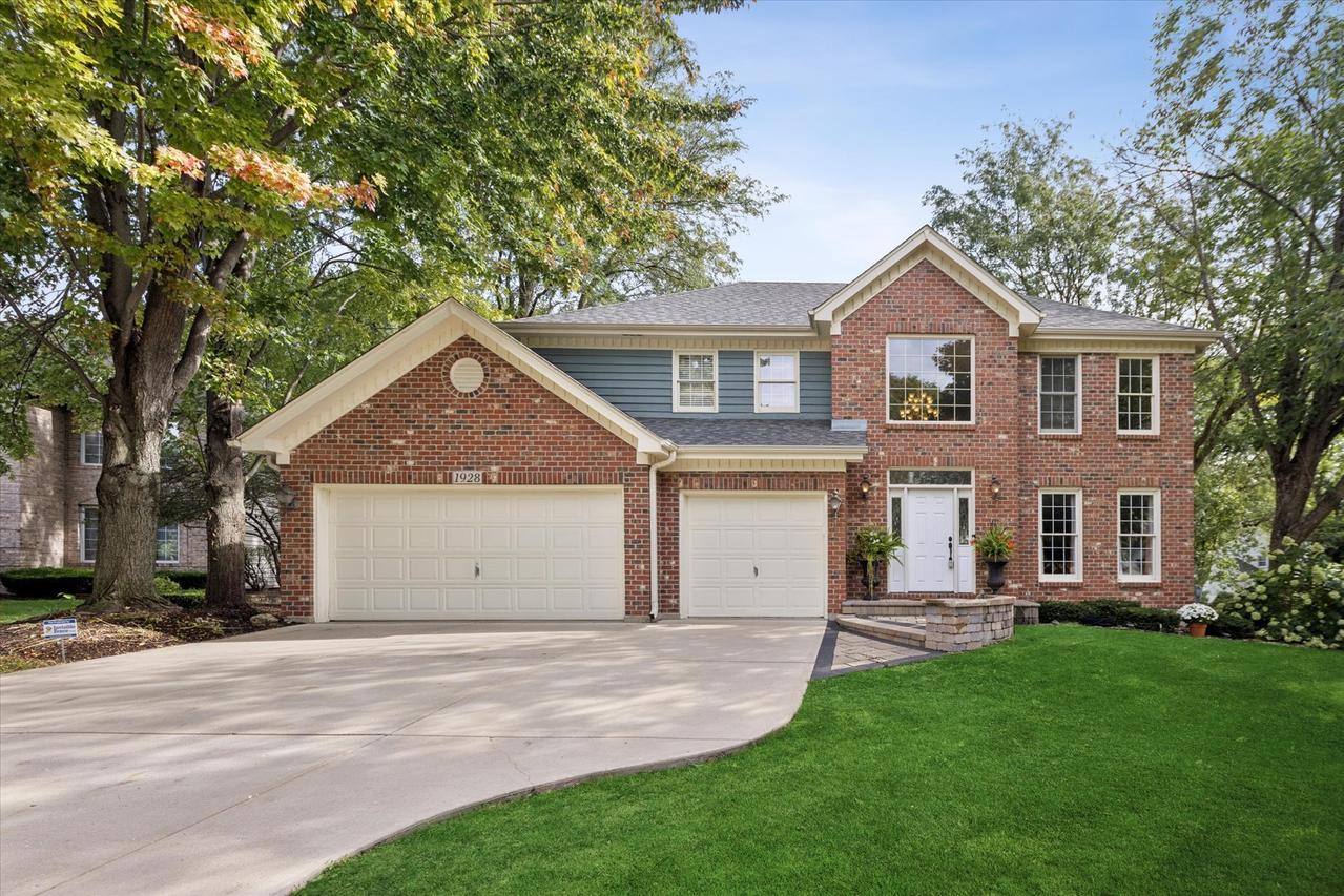 1928 Clyde Dr., Naperville, IL 60565