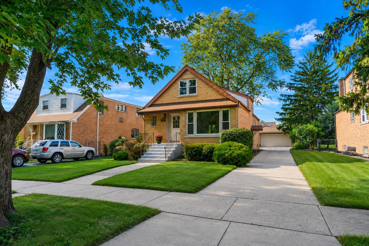 4232 W 109th St., Oak Lawn, IL 60453