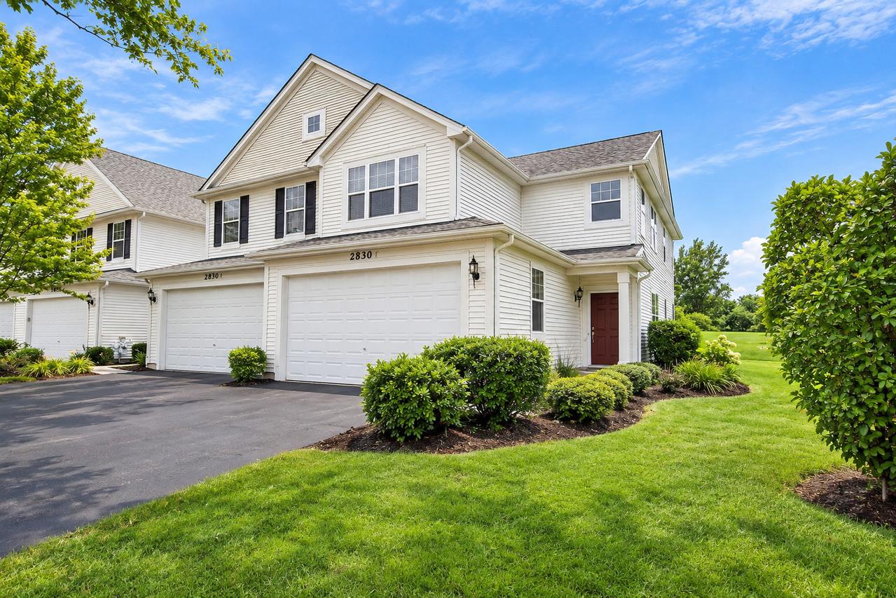 2830 Cattail Ct. #F, Wauconda, IL 60084