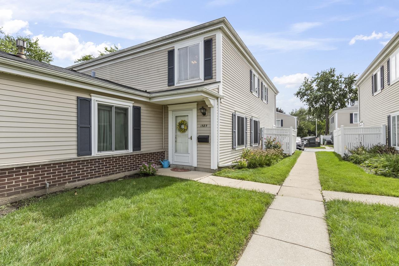 1585 Cove Dr., Prospect Heights, IL 60070