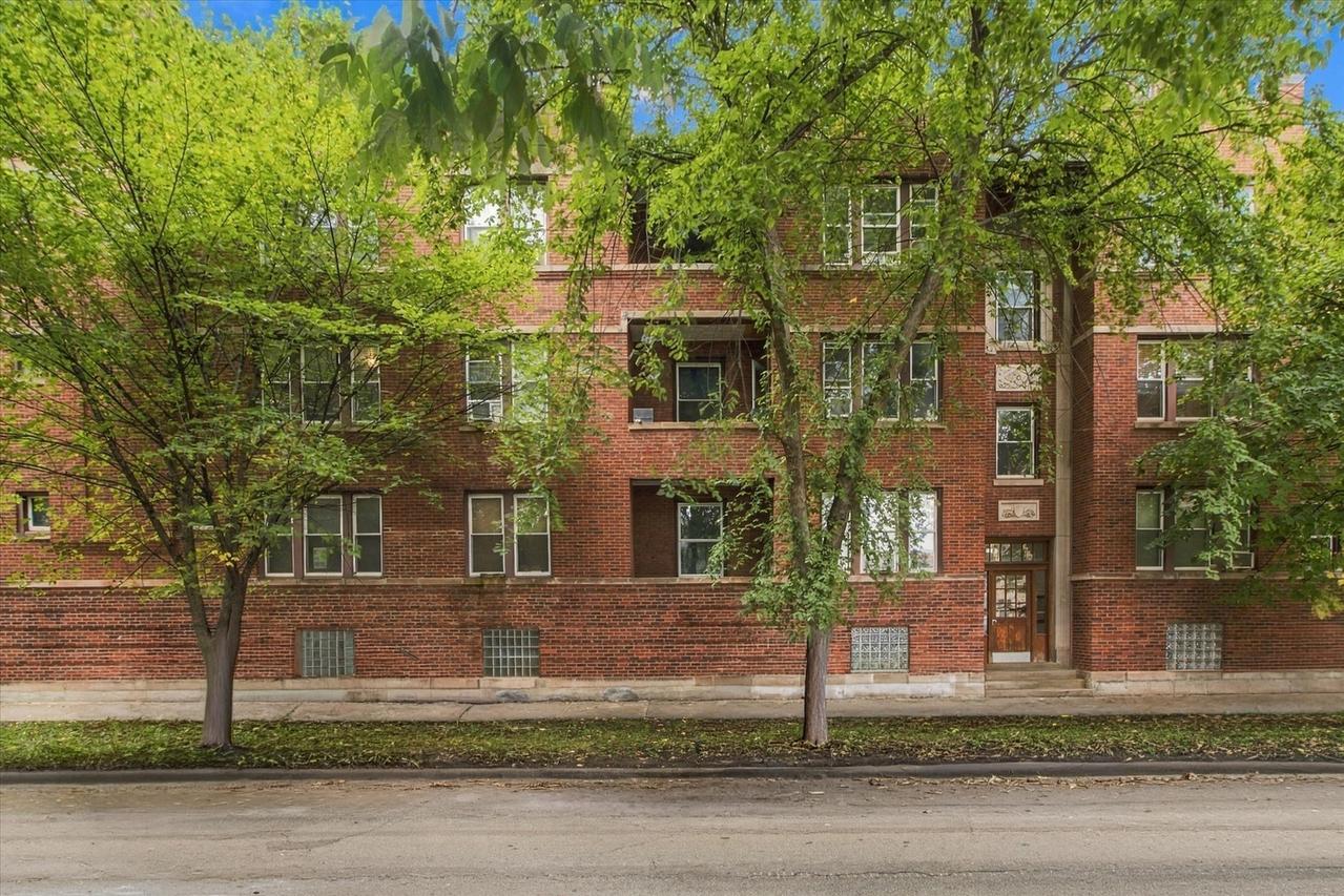 3618 W Ainslie St. #1W, Chicago, IL 60625