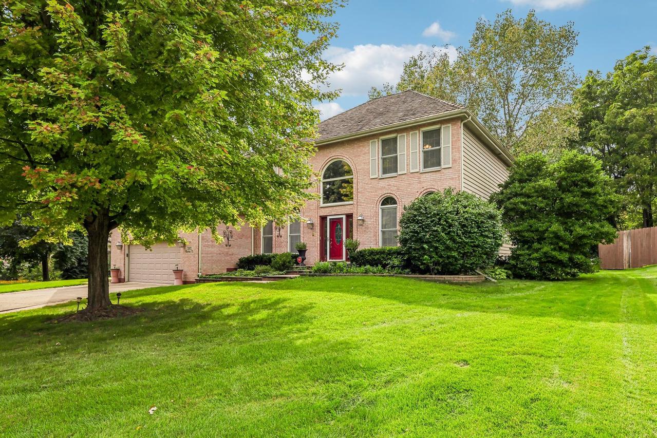 2002 Ravine Dr., Gurnee, IL 60031