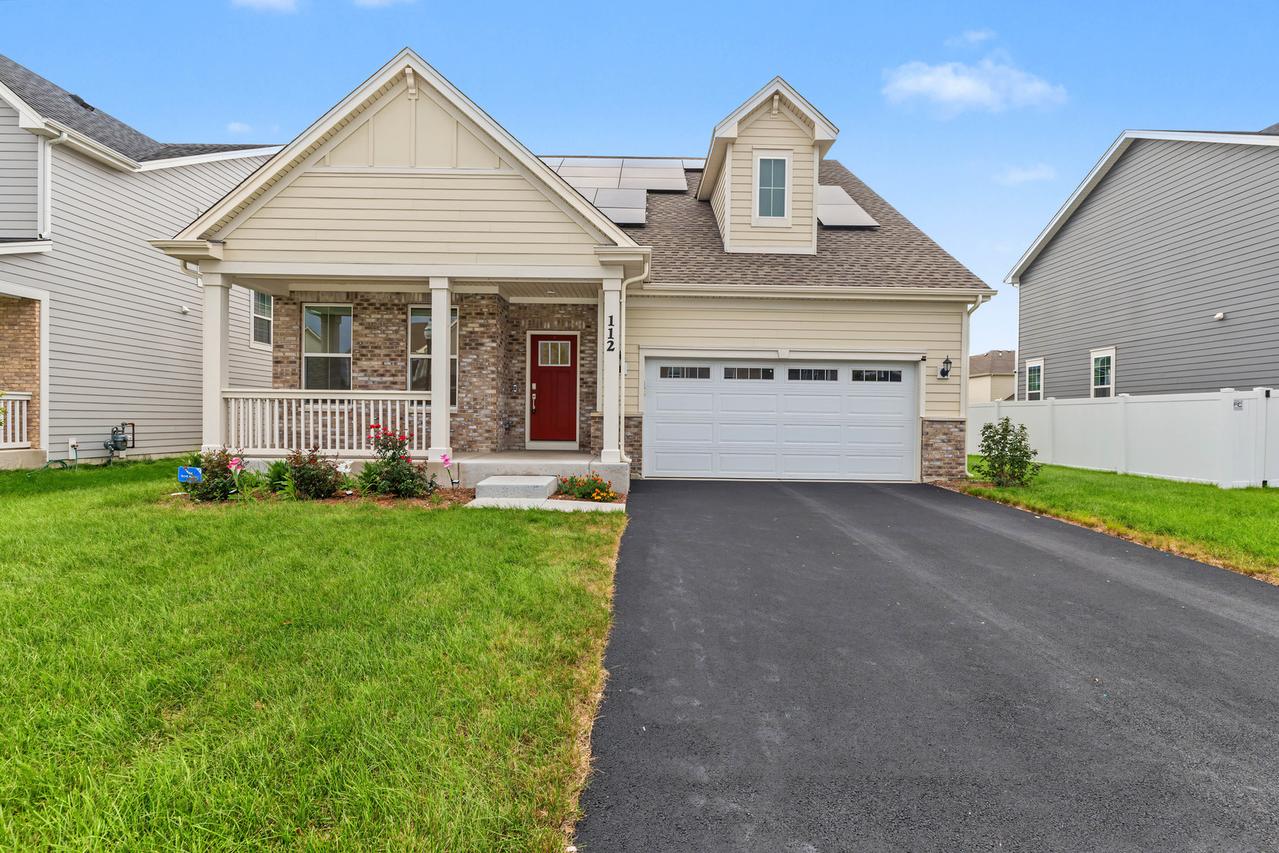 112 Sweetflag Cir., Elgin, IL 60124