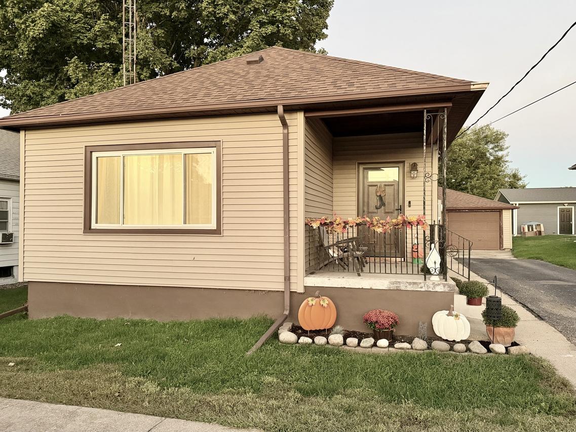 111 N Milwaukee St., Mark, IL 61340