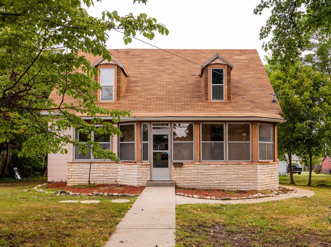 440 E Park St., Duquoin, IL 62832