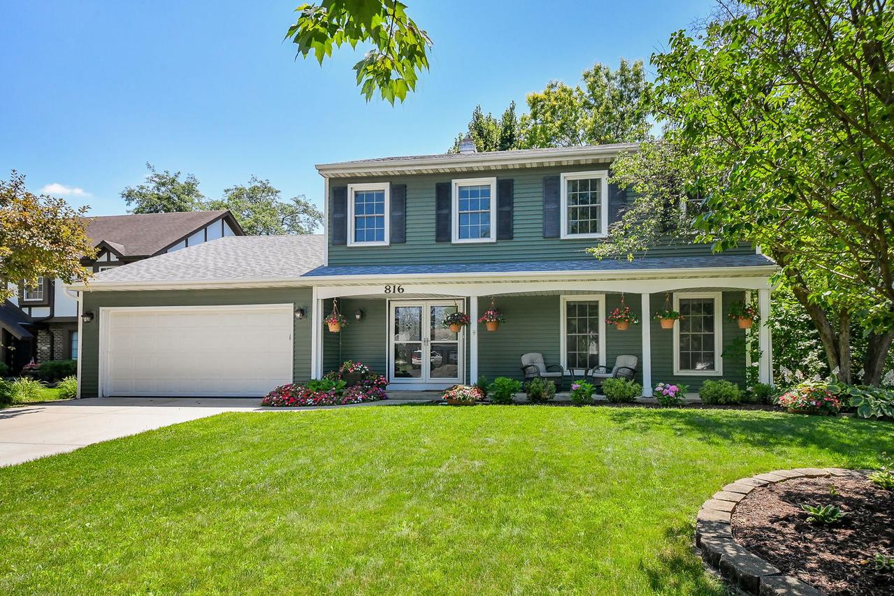 816 Canyon Run Rd., Naperville, IL 60565