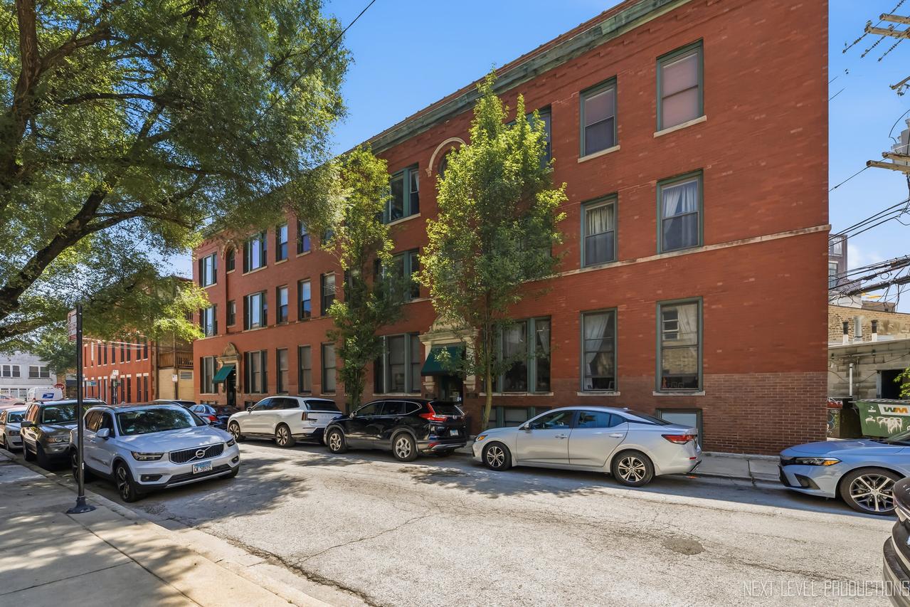 2013 W Concord Pl. #A, Chicago, IL 60647