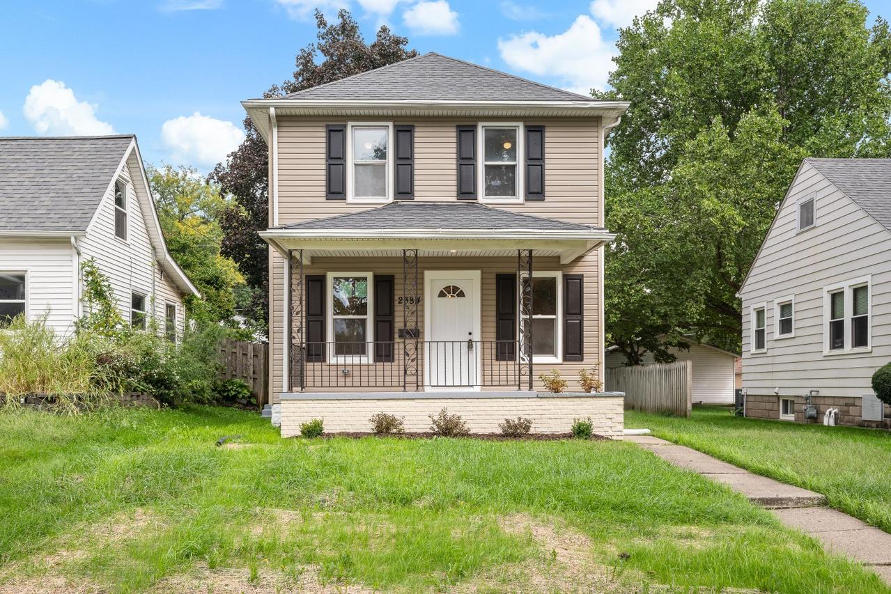 2384 28th St., Moline, IL 61265