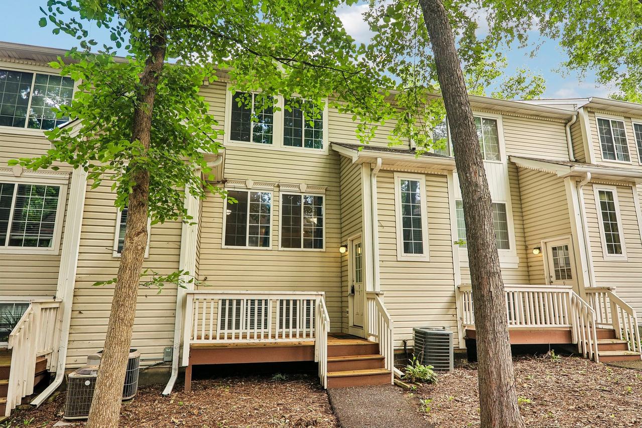 95 N Macgillis Dr., Round Lake, IL 60073
