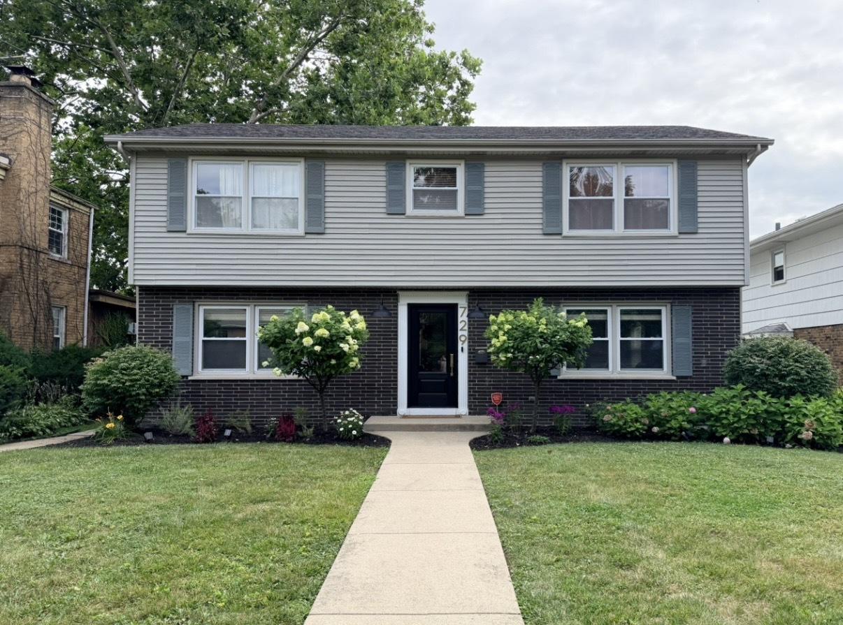 729 Latimer Ln., Flossmoor, IL 60422