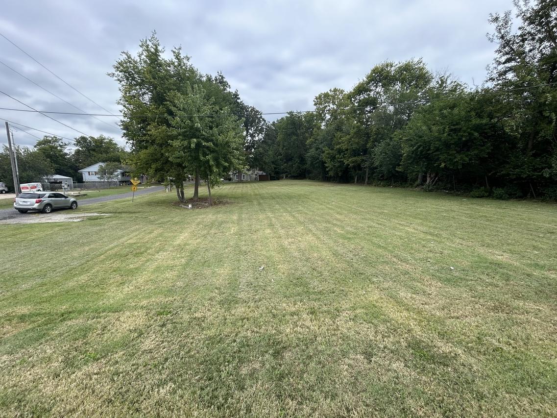 11 Parkview Dr., Centralia, IL 62801