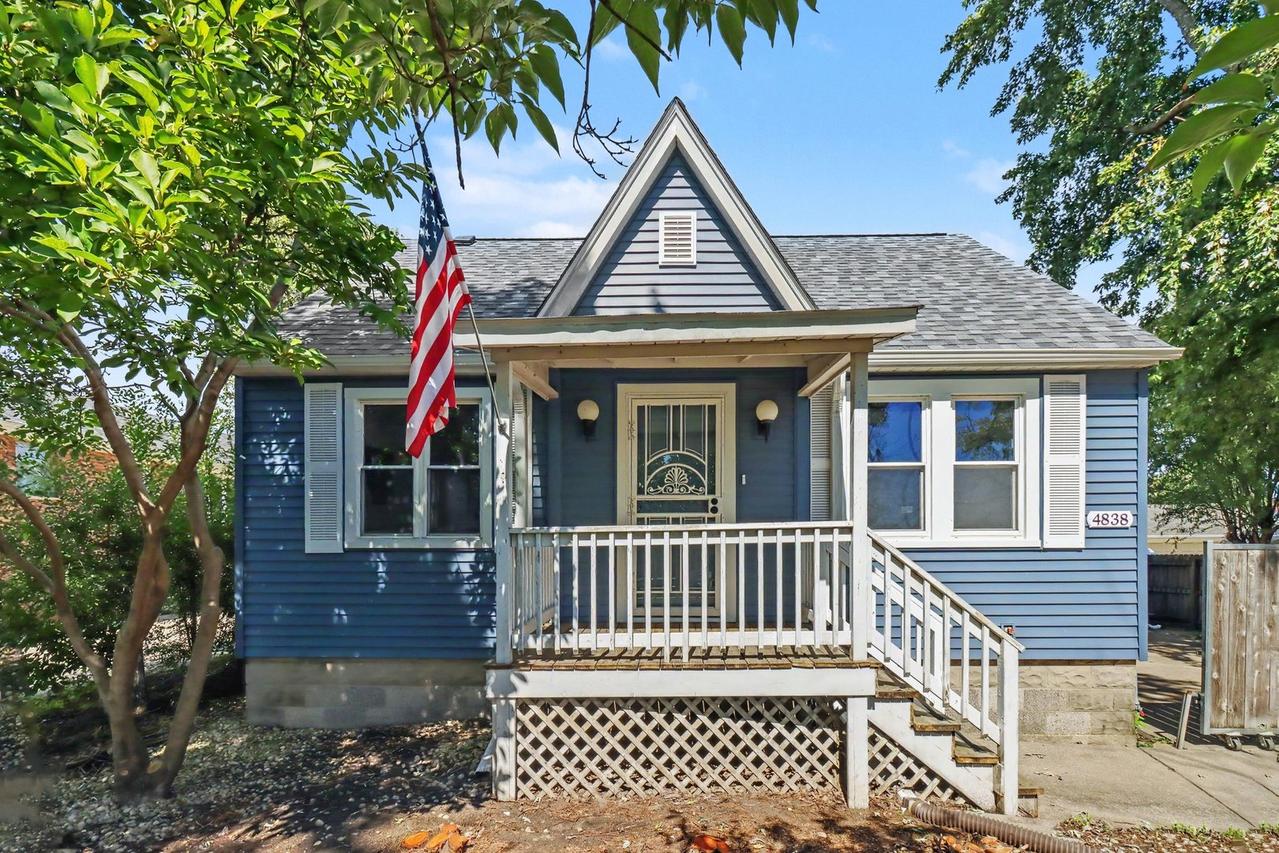 4838 141st St., Crestwood, IL 60418