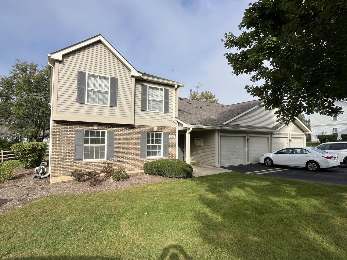 320 Buckingham Cir. #B, Elgin, IL 60120