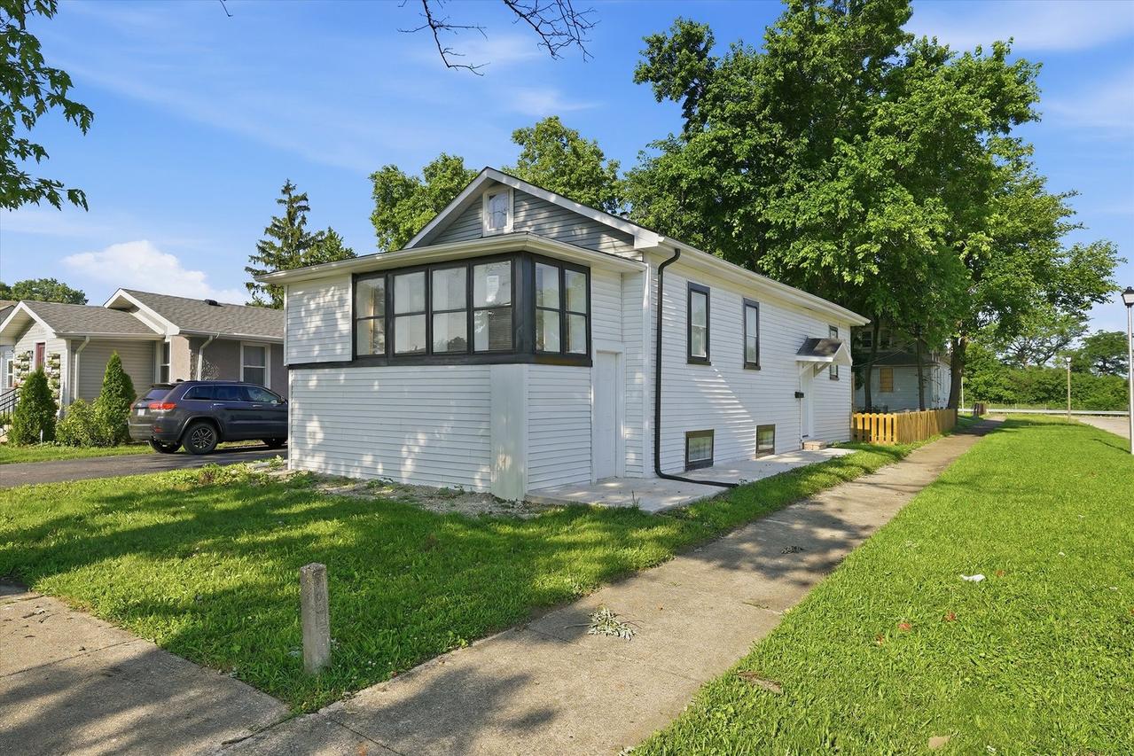 1808 S 22nd Ave., Maywood, IL 60153