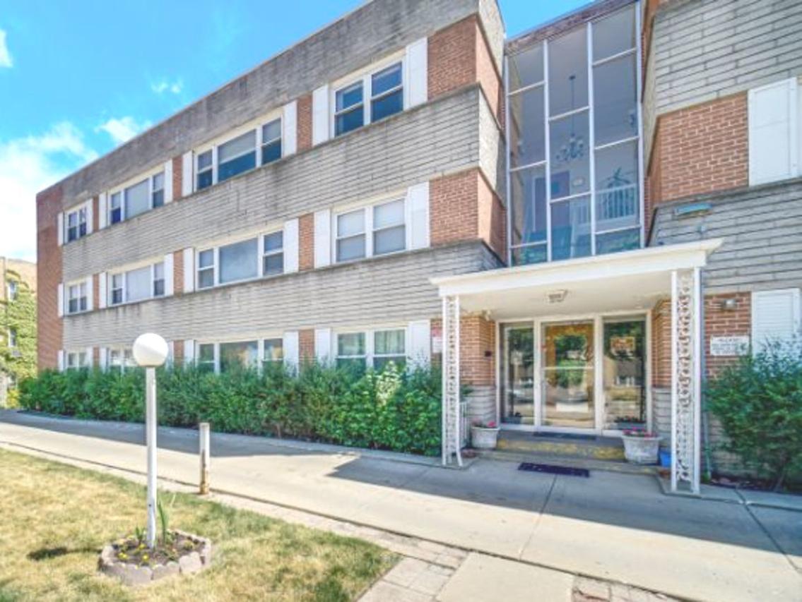 4949 Church St. #305, Skokie, IL 60077