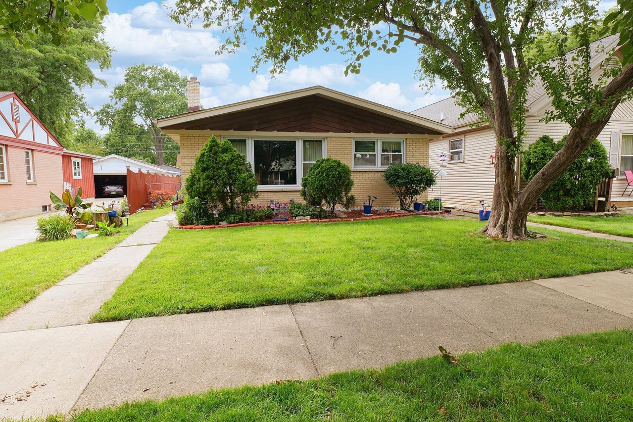 9734 Tulley Ave., Oak Lawn, IL 60453